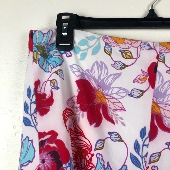 NWT Lulus White Floral Skirt - Picture 5 of 8